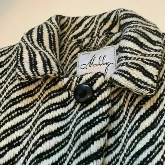 Milly 100% Wool Car Coat, 4 Buttons up the Front, 2 pockets, Dry Clean , Size 2 - Picture 7 of 7